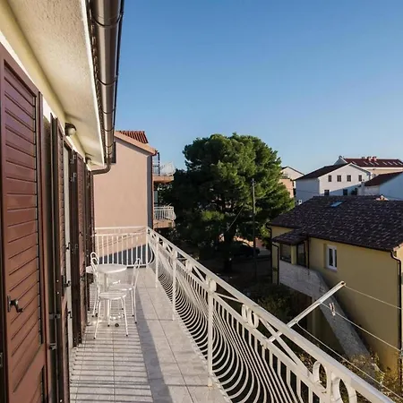 Gaj Brodarica - A8 *
