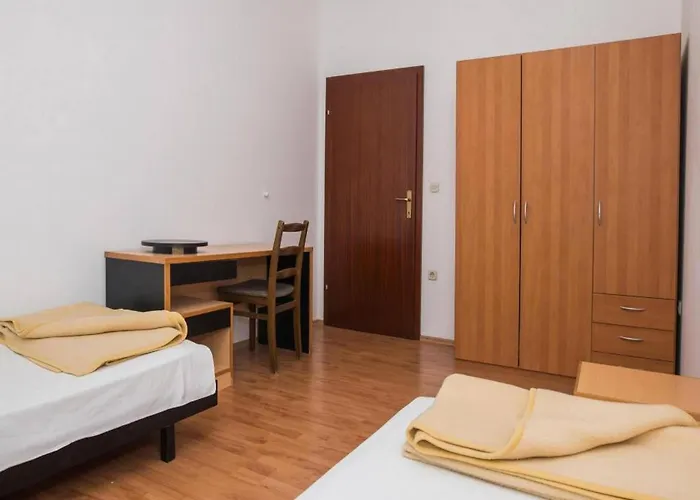 Apartman In By The *