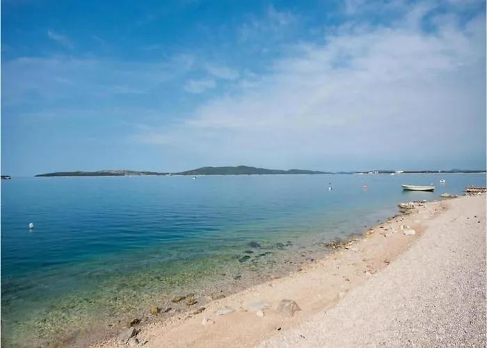 In By The Apartman *